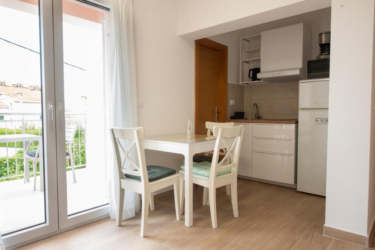 Charming Apartments Duce Omiš Esterno foto
