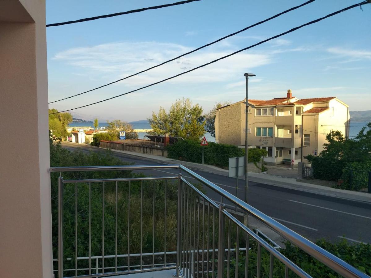Charming Apartments Duce Omiš Esterno foto