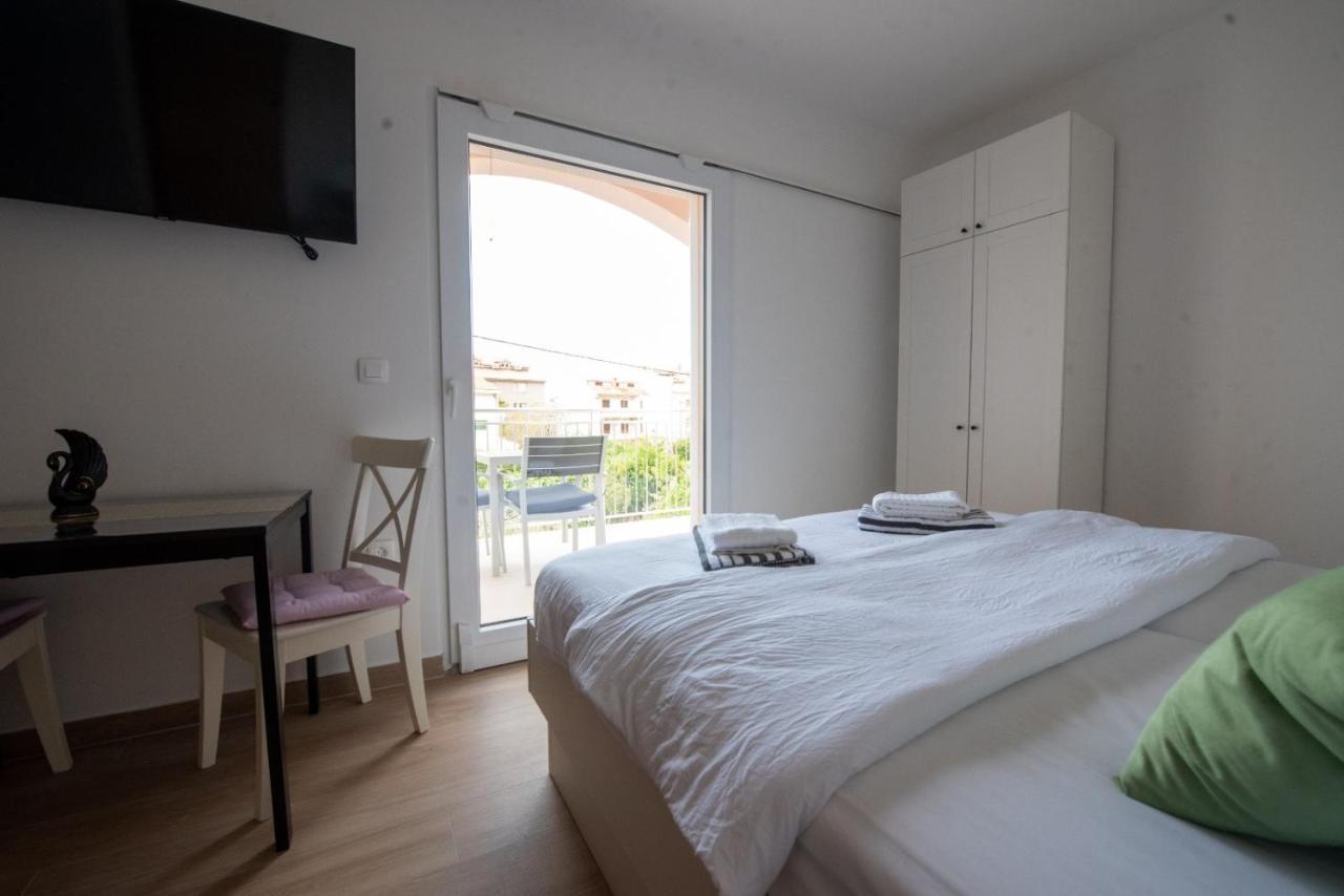 Charming Apartments Duce Omiš Esterno foto